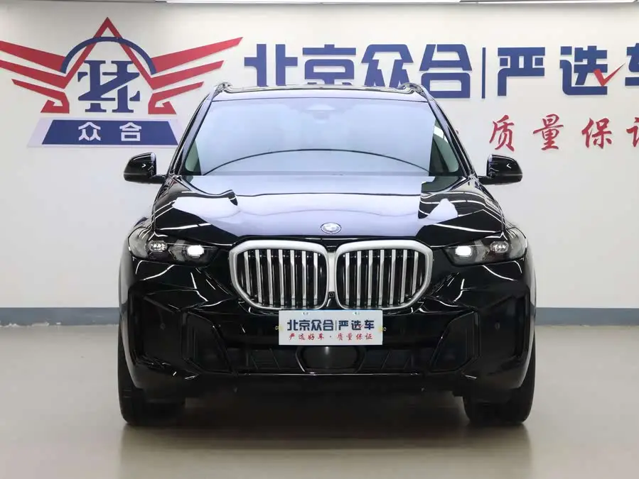 بي إم دبليو X5 2023 xDrive 30Li طراز فاخر M حزمة رياضية ليلية