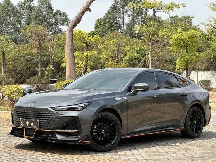 Changan UNI-V 2023 1.5T Sport Version