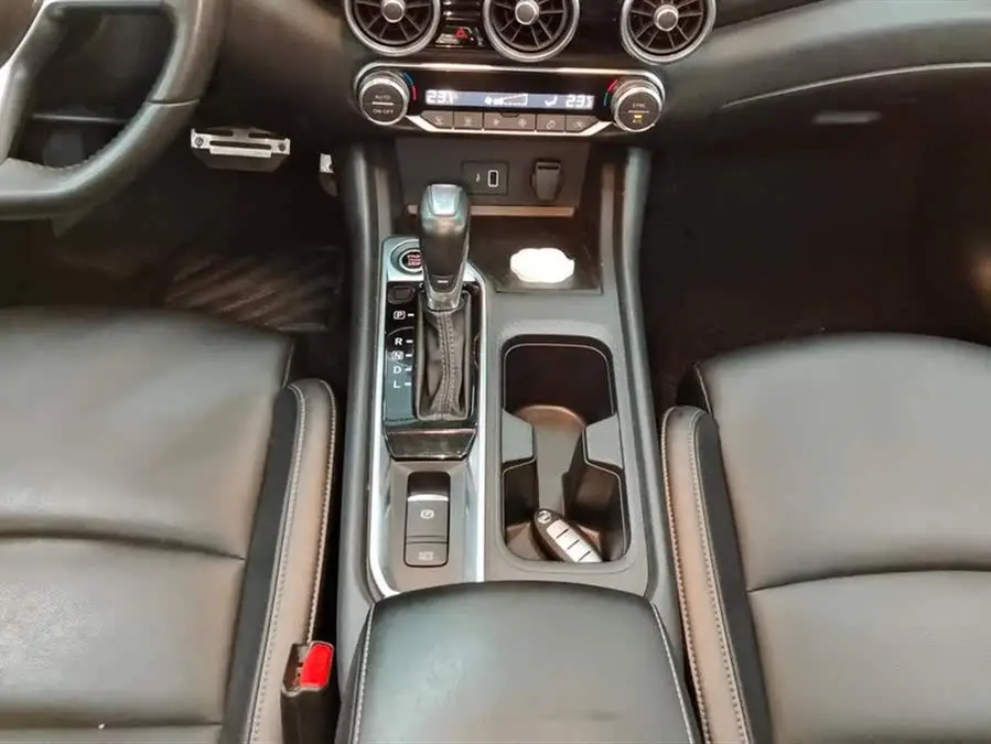 نيسان سيلفي 2022 1.6 لتر XL CVT نسخة الاستمتاع