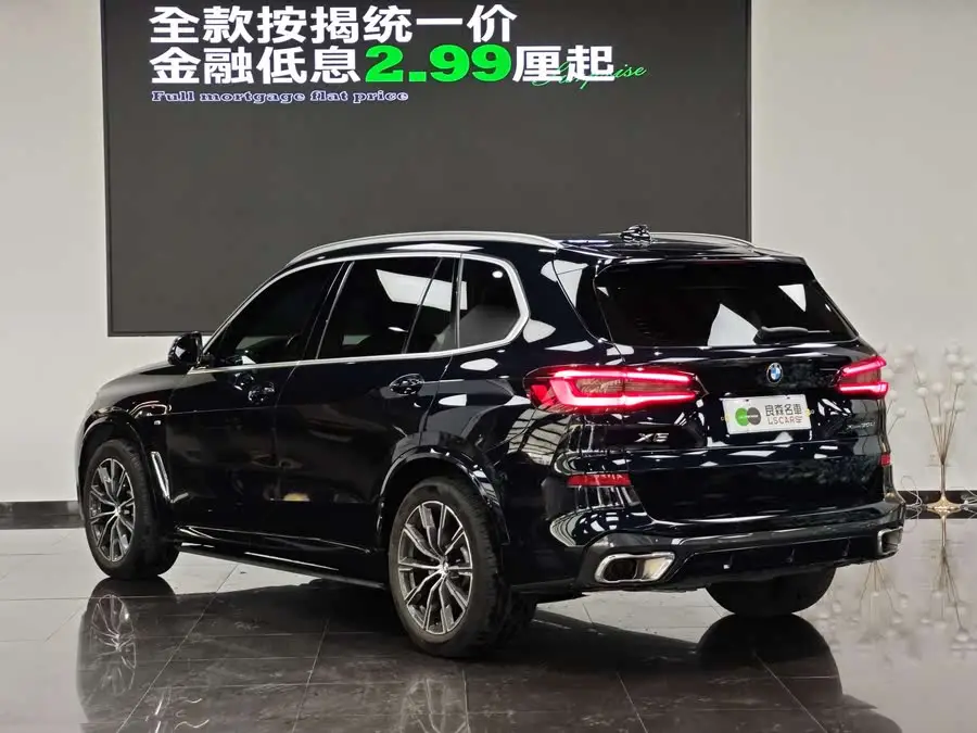 بي إم دبليو X5 2022 طراز مُعدل xDrive 30Li حزمة رياضية M