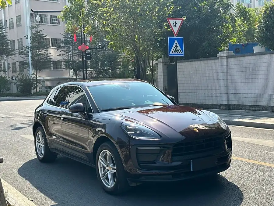 2023 Macan 2.0T
