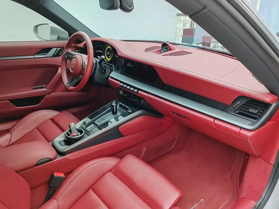 بورش 911 2019 كاريرا إس 3.0T