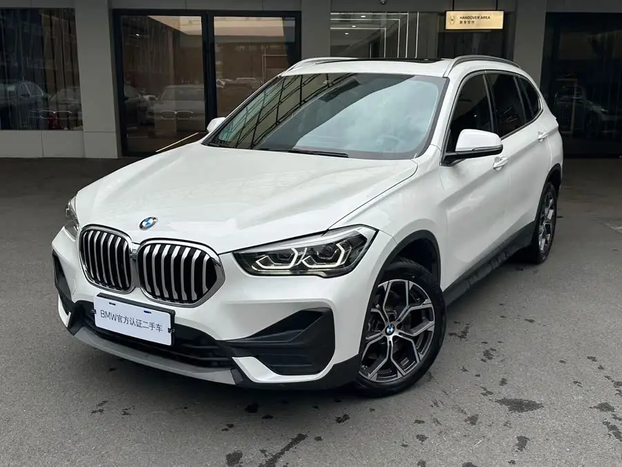 بي ام دبليو X1 2021 sDrive25Li إصدار رائد