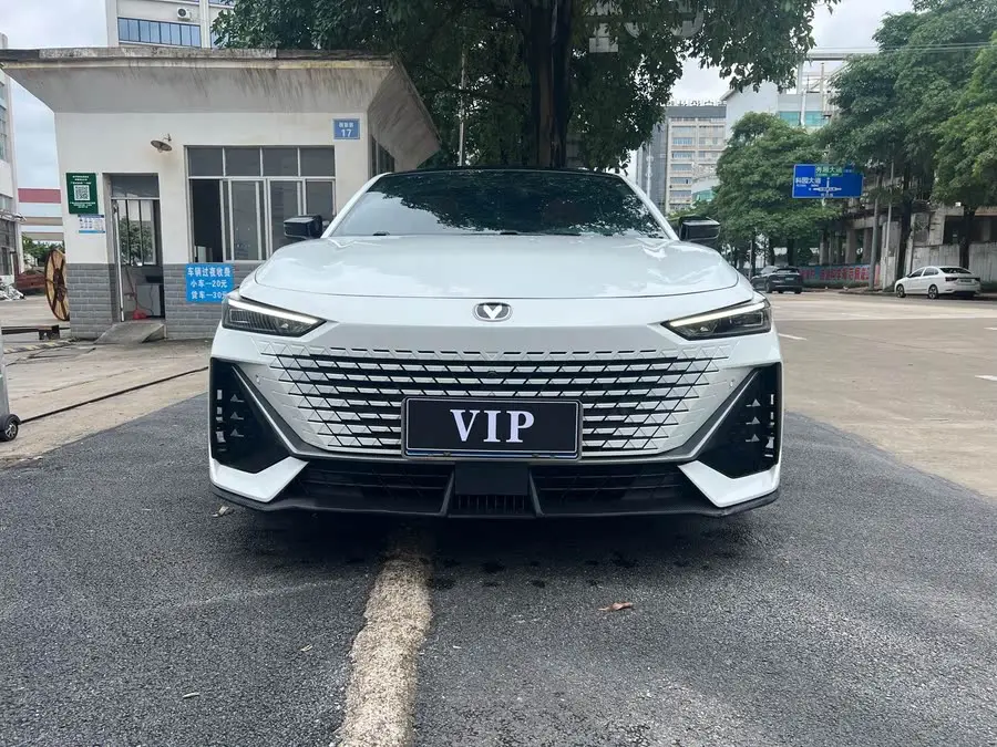 Changan UNI-V 2022 1.5T Premium