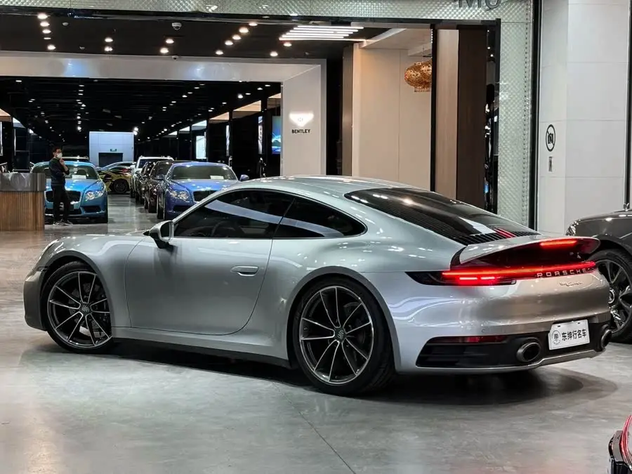 Porsche 911 2022 Carrera 3.0T