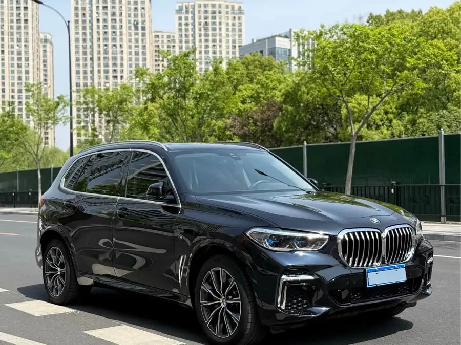 بي إم دبليو X5 2022 xDrive 30Li مجموعة M الرياضية المميزة