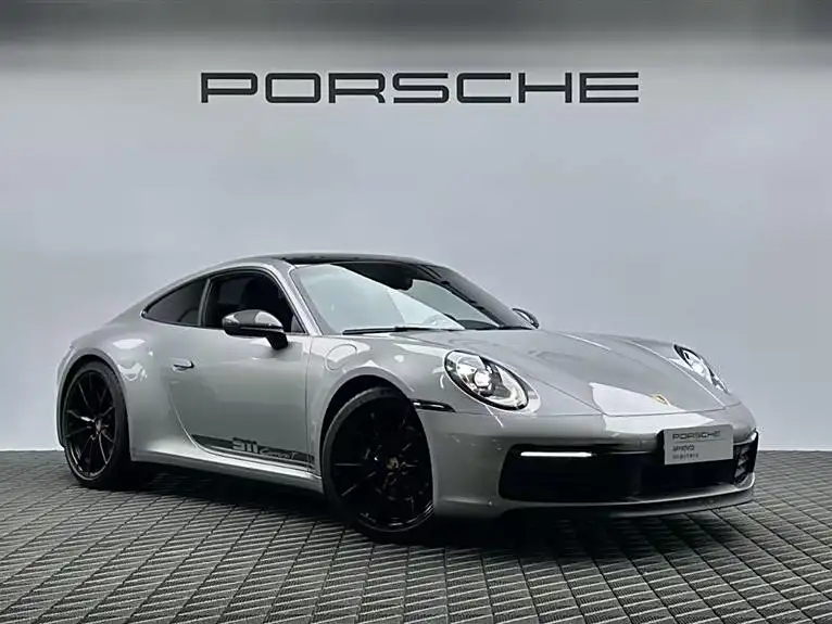 بورشه 911 طراز 2023 كاريرا T 3.0T