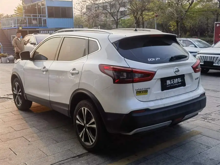 2022 نيسان إكس تريل 2.0 لتر CVT XV بريميوم