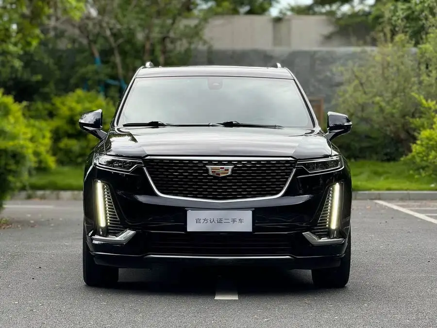 كاديلاك XT6 2022 2.0T ستة مقاعد دفع رباعي فاخرة