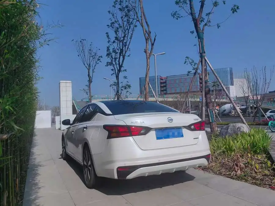 تينَا 2021 2.0L XL إصدار الراحة