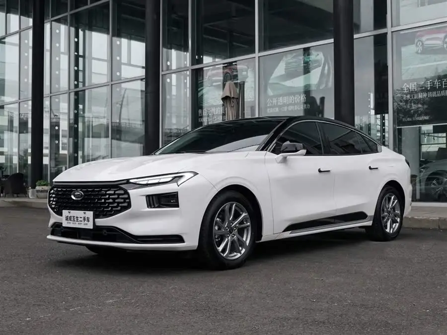 2023 فورد مونديوا إكو بوست 245 فاخرة