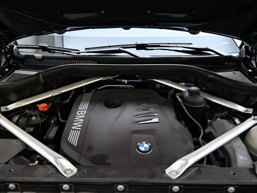 BMW X5 2023 xDrive 40Li M Sport Package