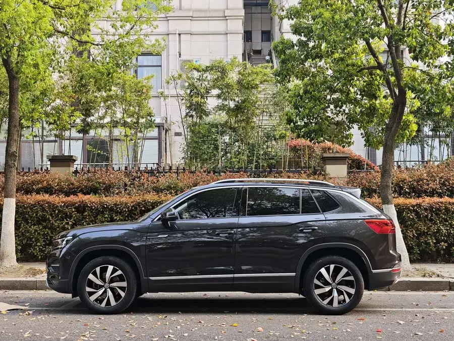 تيرون 2020 330TSI نسخة الفخامة الذكية ذات الدفع الثنائي