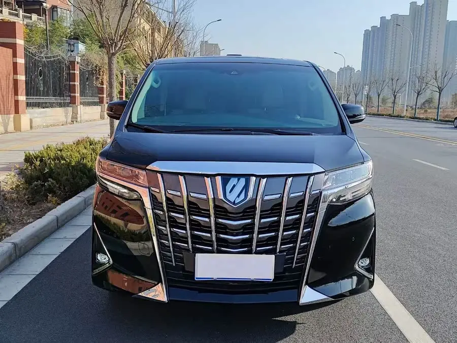 ألفارد 2020 النسخة المميزة بمحرك مزدوج 2.5 لتر