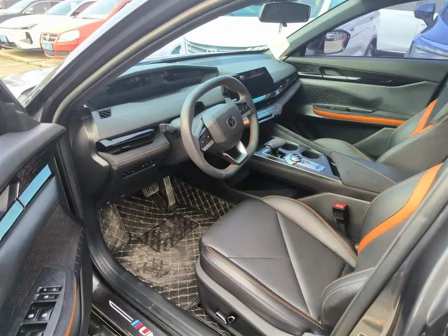 Changan UNI-V 2022 1.5T Sport Edition