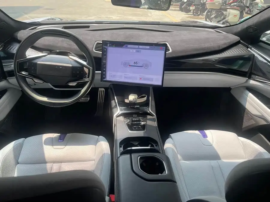 هاي فاي Z 2023 النسخة ذات الأربعة مقاعد