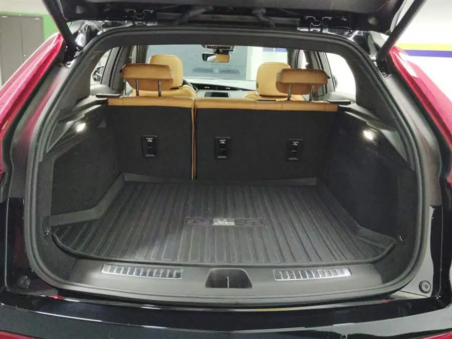 Cadillac XT4 2023 28T Two-Wheel Drive Premium