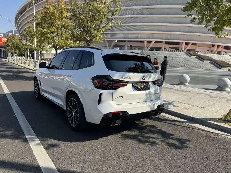 BMW X3 2023 xDrive30i Leading M Night Package