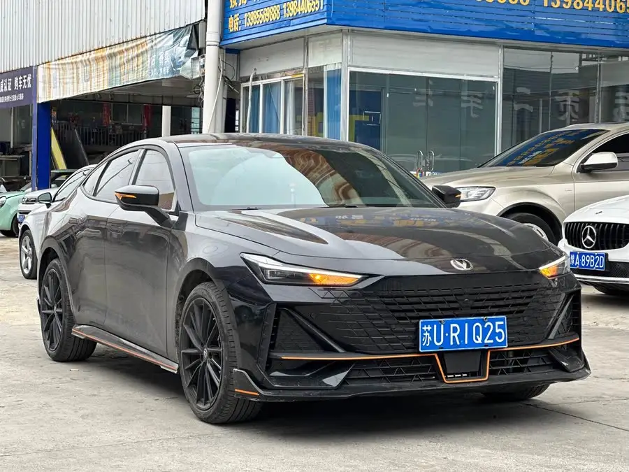 Changan UNI-V 2024 1.5T Premium Sport Model