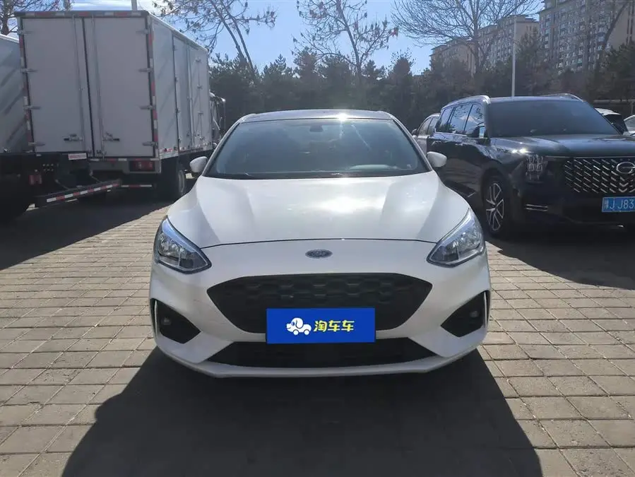 فورد فوكس 2020 سيدان إيكوبوست 180 أوتوماتيكي تريند