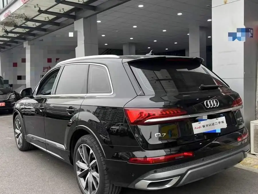 Audi Q7 2023 55 TFSI quattro S line Sport