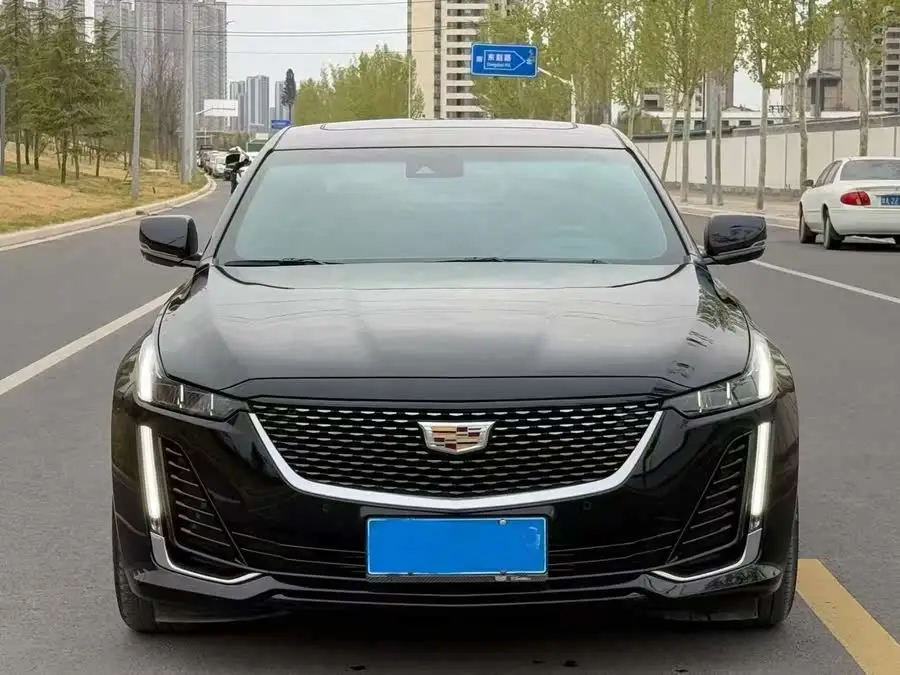 كاديلاك CT5 2023 28T الفاخرة (الإصدار القياسي)