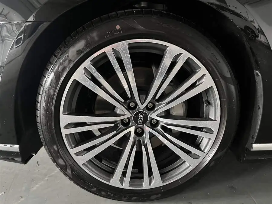 أودي A8 2025 A8L 45 TFSI كواترو الفاخرة