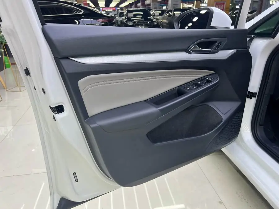 Golf 2023 280TSI DSG Pro