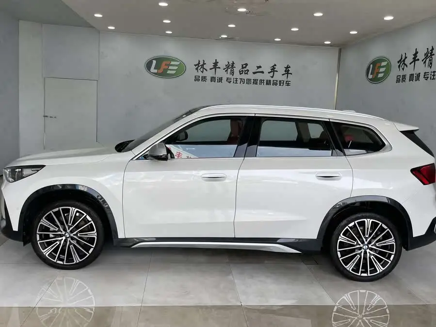 BMW X1 2023 xDrive25Li X Design Package