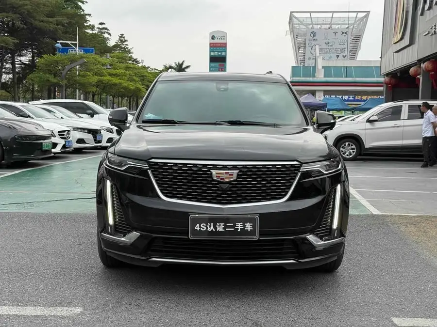 كاديلاك XT6 2022 2.0T ستة مقاعد دفع رباعي طراز رياضي