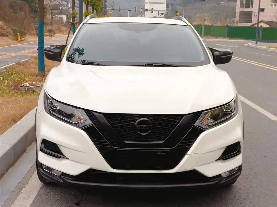 2019 نيسان قاشقاي 2.0 لتر CVT إصدار ذكي