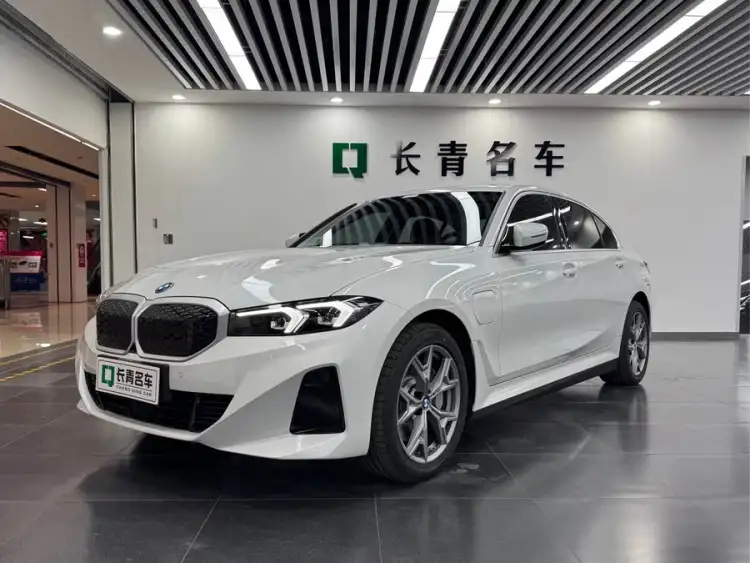 BMW i3 2025 eDrive 35 L