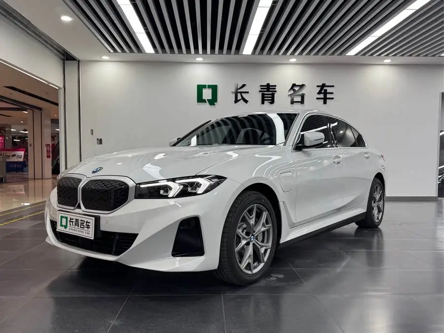 بي إم دبليو i3 2025 eDrive 35 L