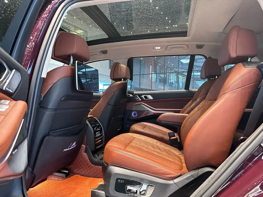 بي إم دبليو X7 2022 xDrive40i الطراز التنفيذي حزمة M الرياضية