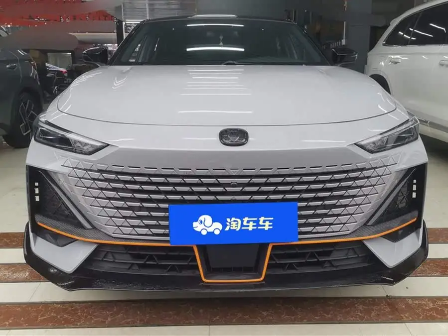 Changan UNI-V 2022 1.5T Sport Version
