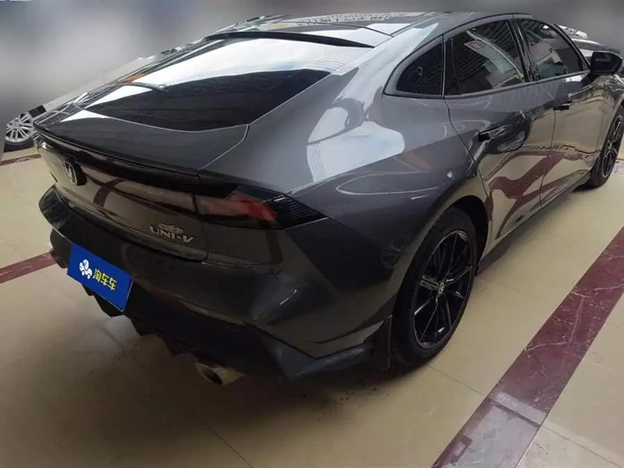 Changan UNI-V 2022 1.5T Premium Model