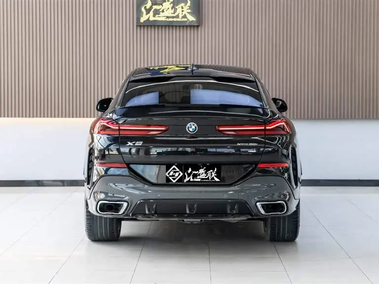 بي إم دبليو X6 2022 xDrive30i حزمة M الرياضية