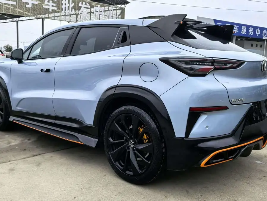 شانجان UNI-T 2022 1.5T نسخة رياضية فاخرة