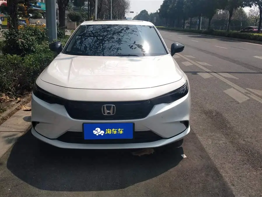 2023 Model 240TURBO CVT Phantom Night Luxury Edition