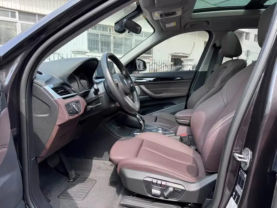 BMW X1 2021 sDrive25Li Leading Edition