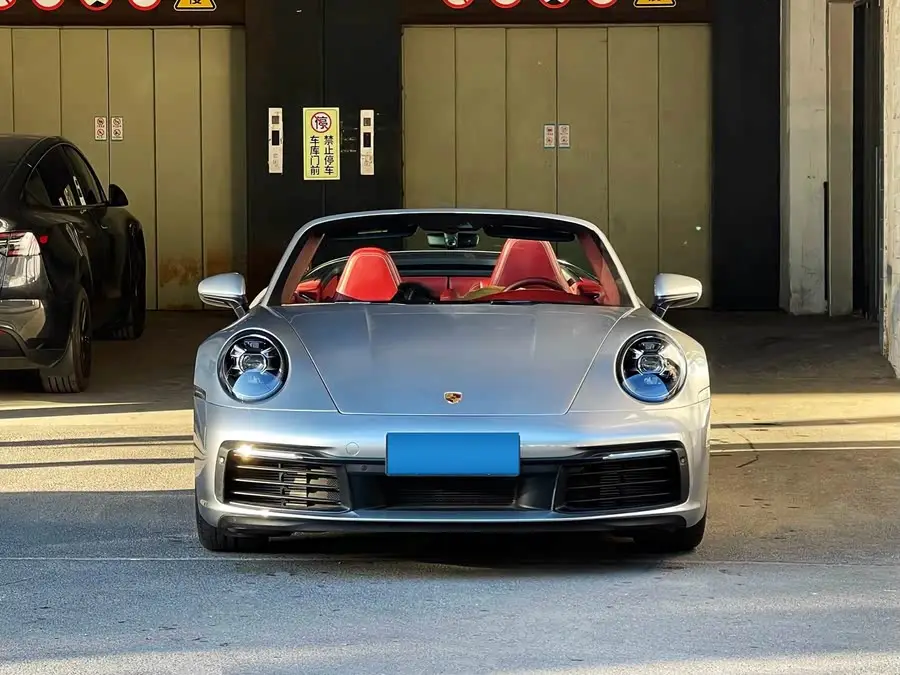 Porsche 911 2022 Carrera Cabriolet 3.0T