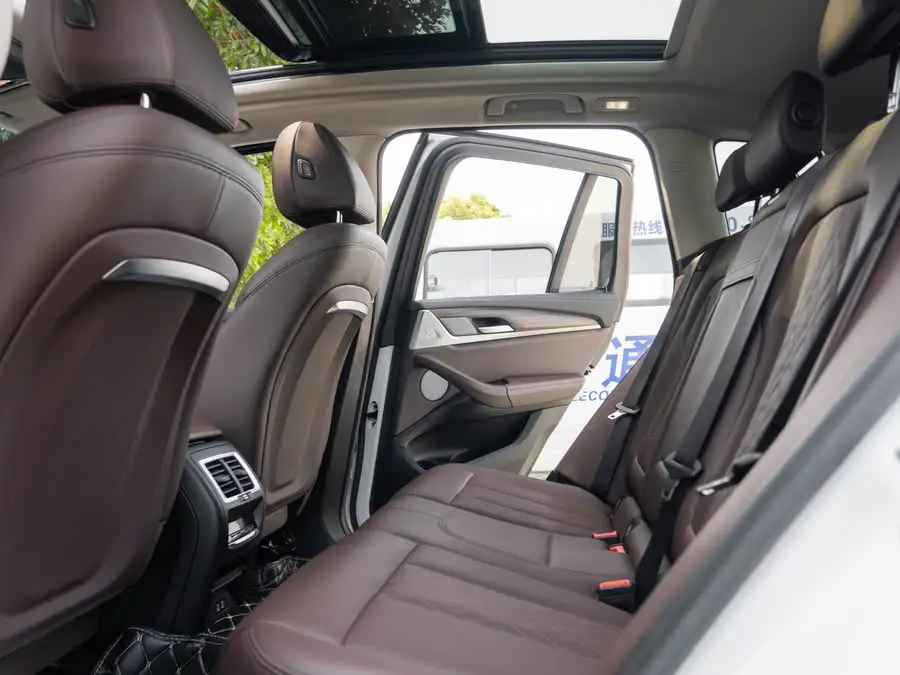 بي إم دبليو X3 2022 xDrive30i الطراز الرائد حزمة الليل M