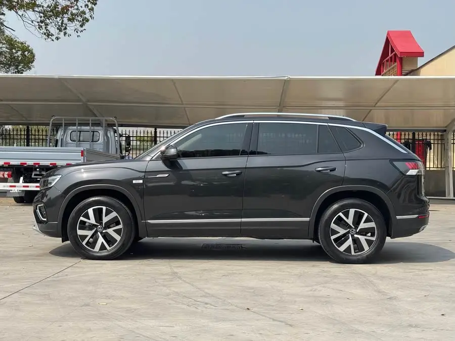 تانيوي 2023 طراز 330 TSI دفع ثنائي فاخرة بلس