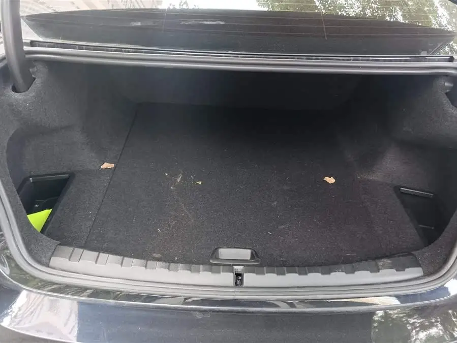 بي إم دبليو i3 2024 eDrive 40 L إصدار الليل