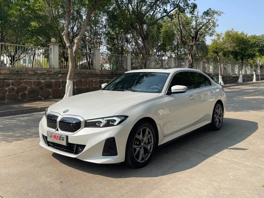 بي إم دبليو i3 2024 eDrive 35 L