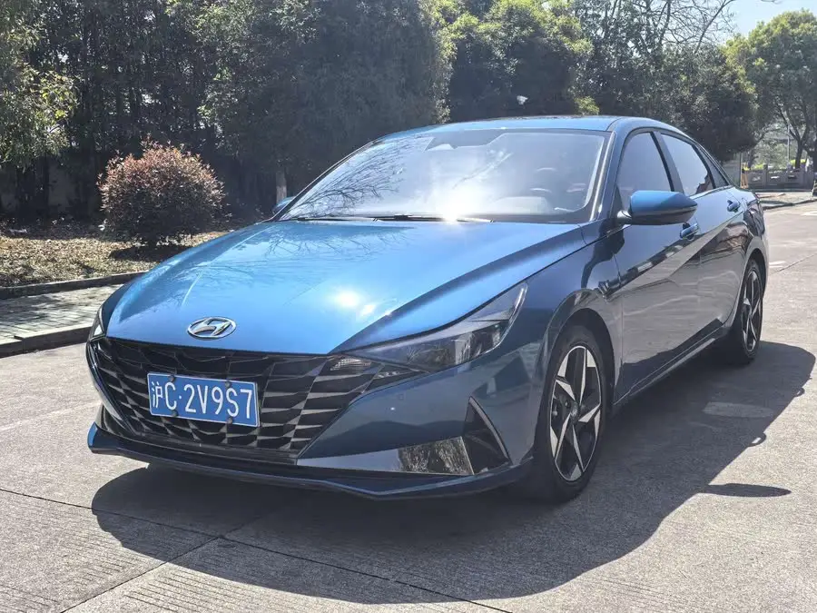 Elantra 2021 1.5L CVT LUX Premium Edition