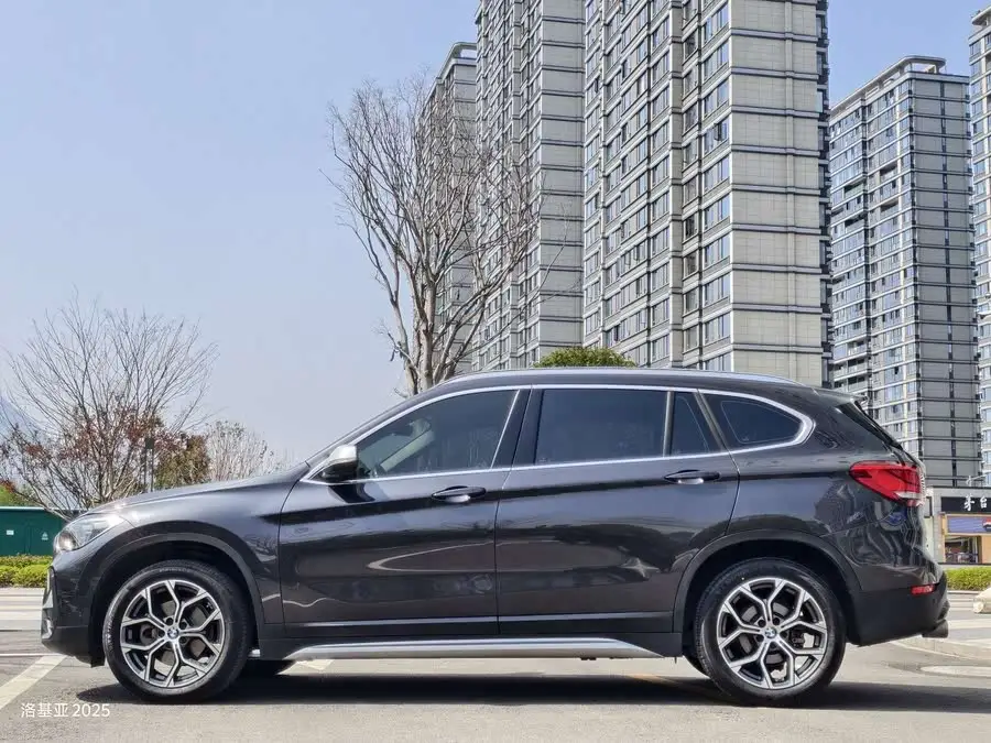 بي إم دبليو X1 2022 sDrive20Li الفاخرة