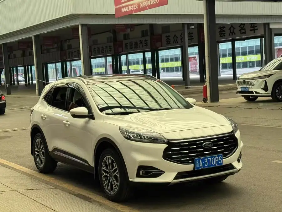 فورد إيسكيب 2020 إيكوبوست 245 دفع ثنائي إصدار يواشينغ