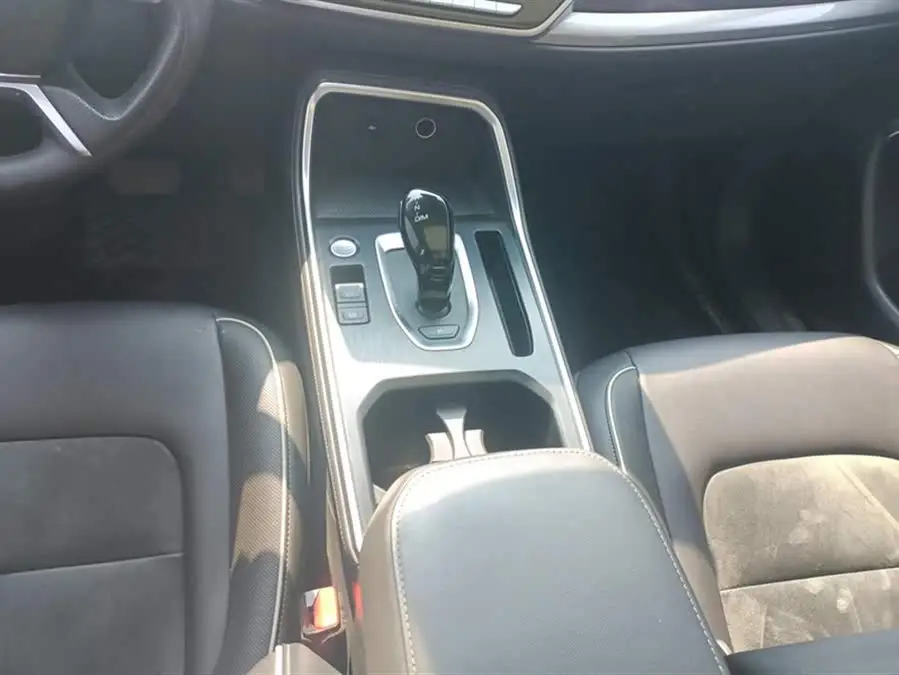 هافال H6 2021 إصدار الاتجاه الوطني 1.5GDIT النسخة الأوتوماتيكية البطل