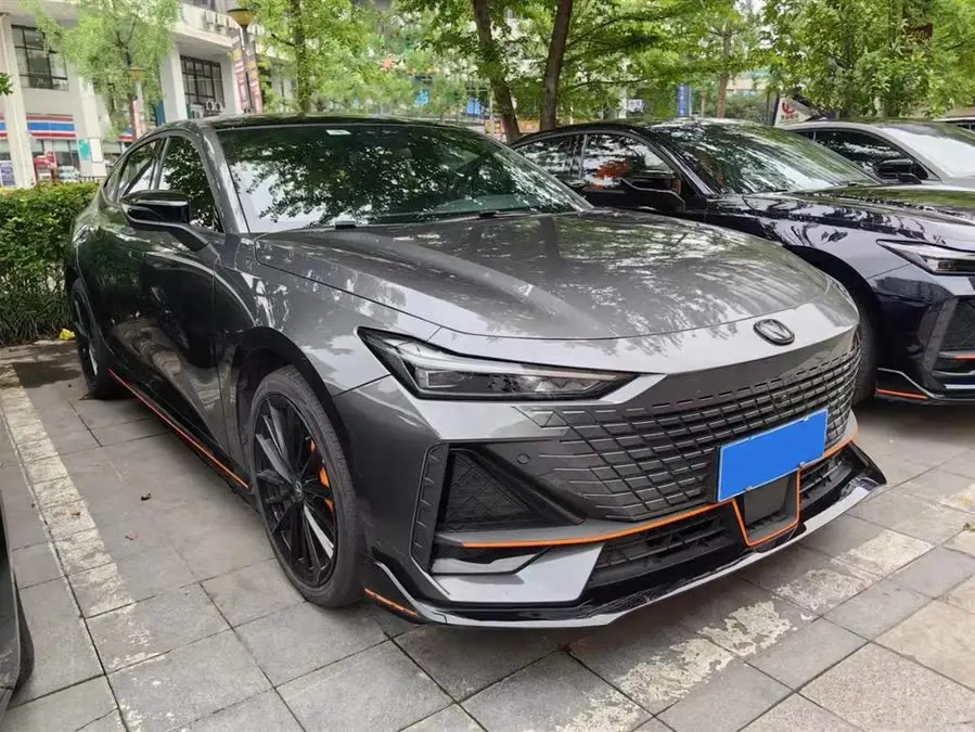 Changan UNI-V 2023 1.5T Premium